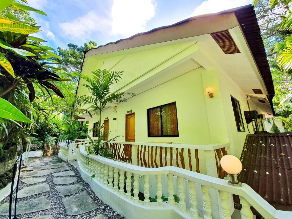 Cocoloco Beach Resort Manoc-Manoc Eksteriør bilde